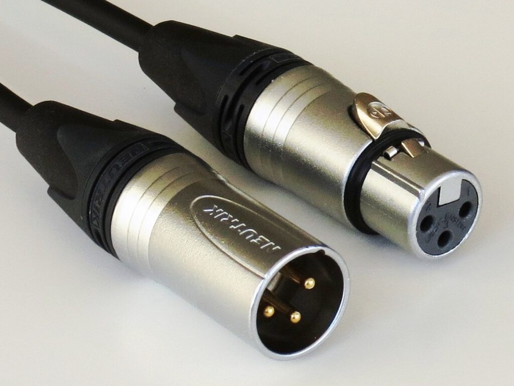 Neutrik XLR3HE  Male en Female connector